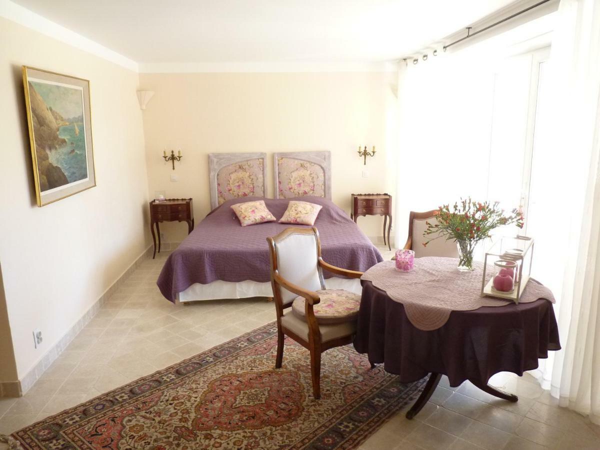 La Royante Bed and Breakfast Aubagne Εξωτερικό φωτογραφία